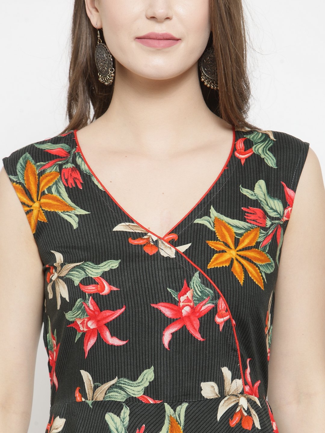 Jompers Women Black & Red Floral Printed Rayon A-Line Kurta