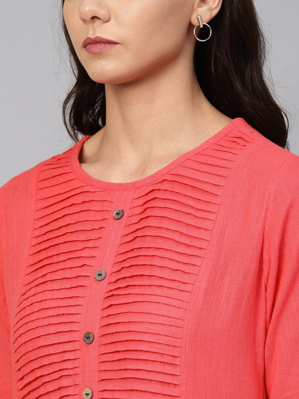 Jompers Women Peach Cotton Straight Kurta with Pintucks