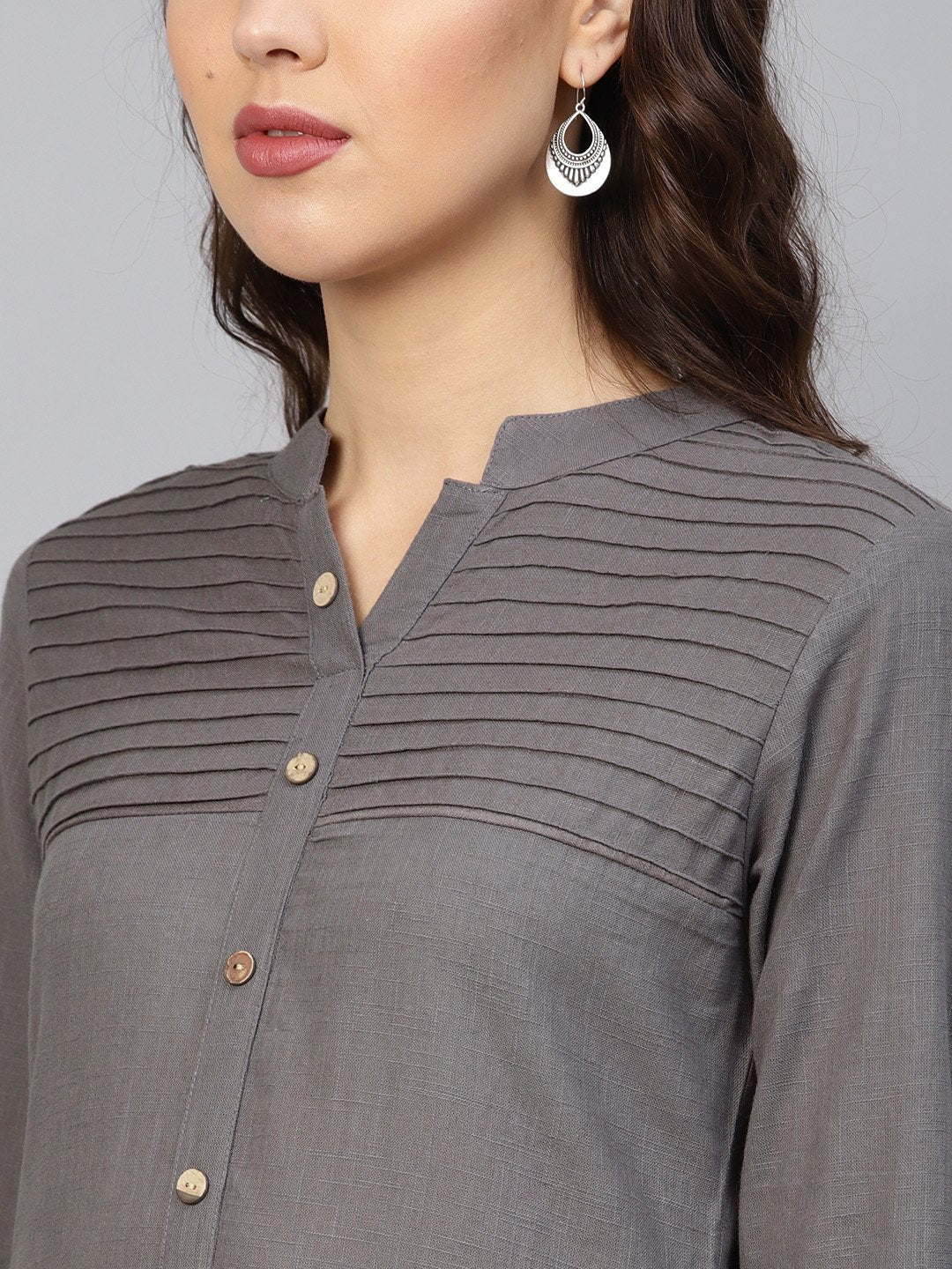 Jompers Women Grey Cotton Straight Kurta with Pintucks