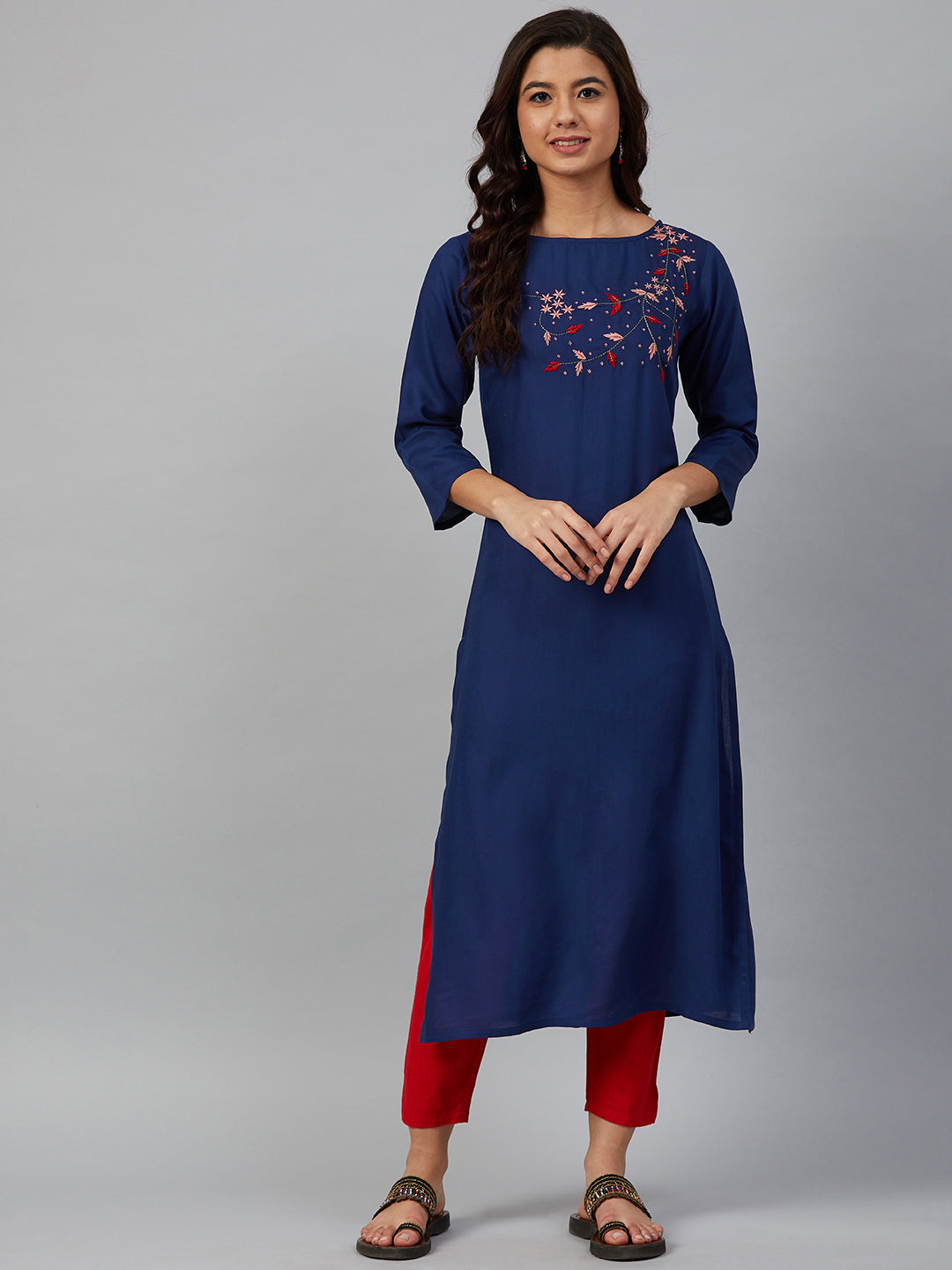 Jompers Women Blue & Pink Yoke Embroidered Straight Kurta