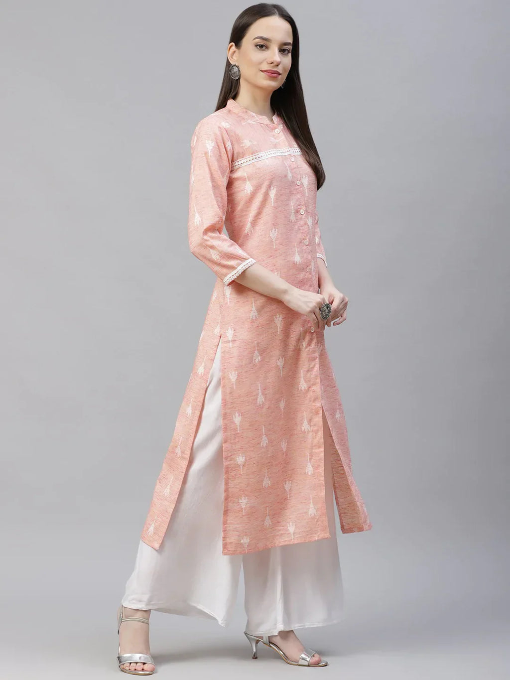 Jompers Women's Pink Ethnic Motifs Ikat Kurta with lace work