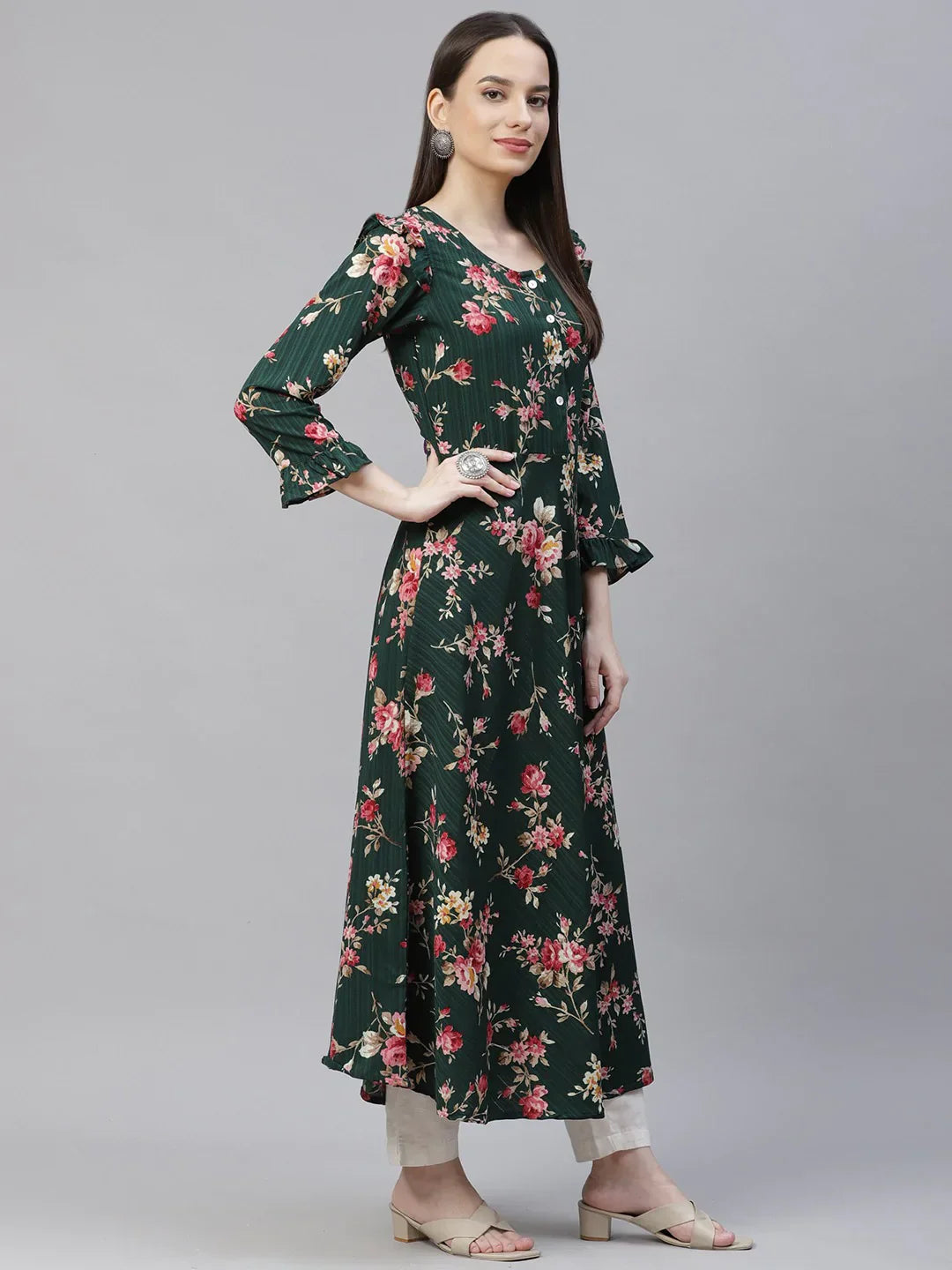 Jompers Women's Green & Pink Floral Printed Bell Sleeves Floral Anarkali Kurta