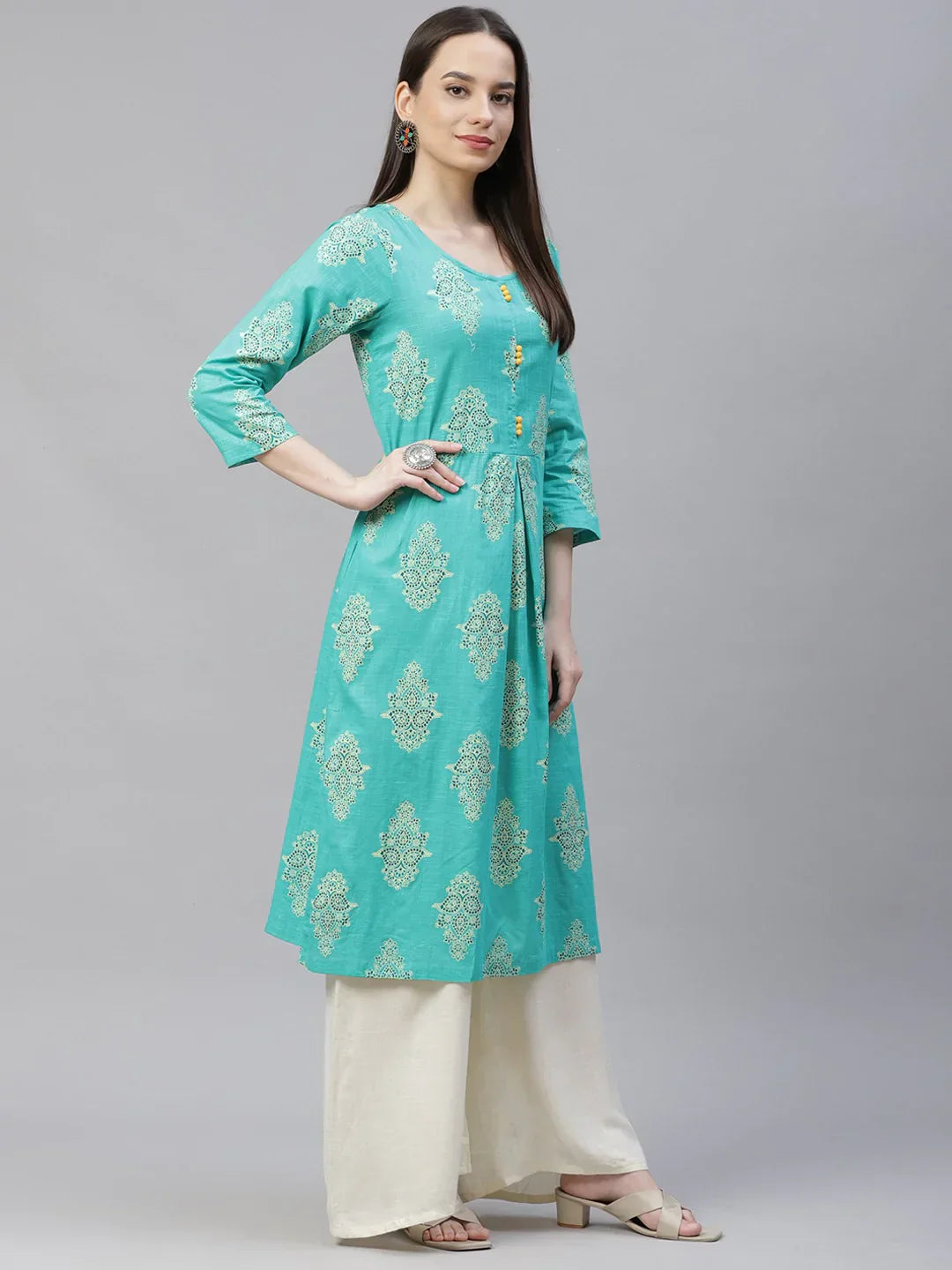 Jompers Women's Sea Green & Yellow Ethnic Motifs Printed Block Print Kurta with Box Pleate