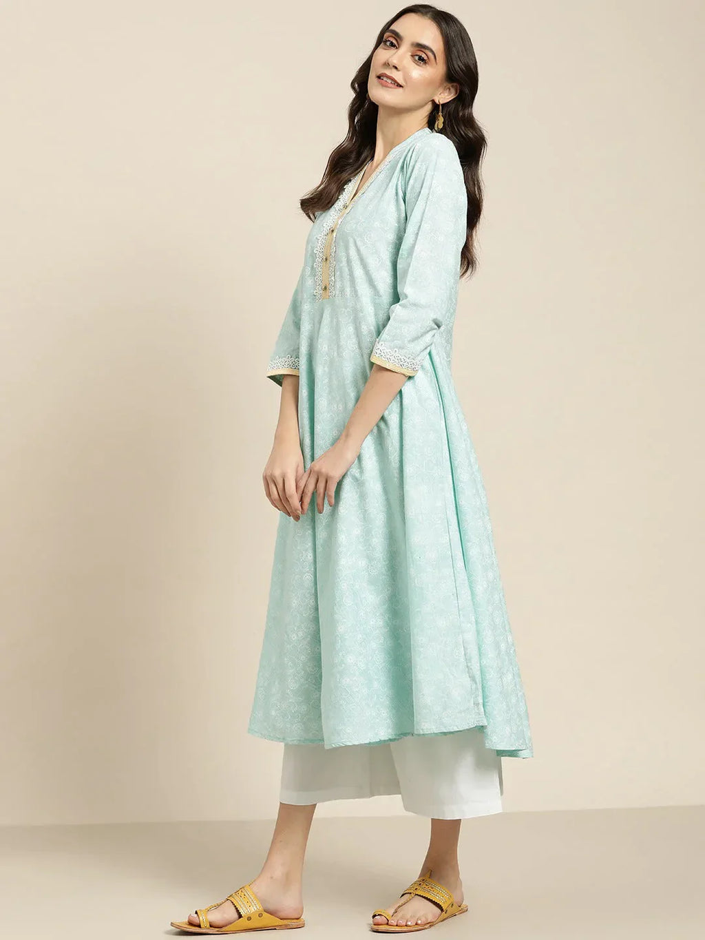 Jompers Women's Blue & White Ethnic Motifs Printed Lace Detail Anarkali Kurta