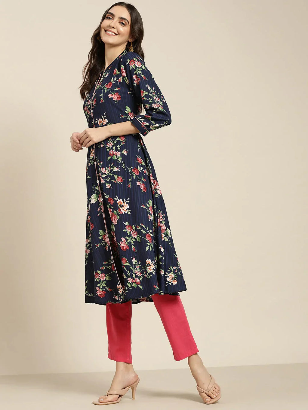 Jompers Women's Blue & Pink Floral Printed Floral Georgette Anarkali Kurta