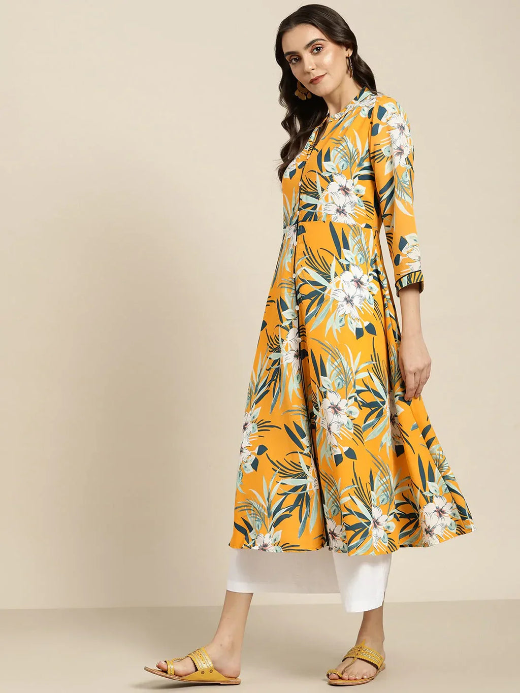 Jompers Women's Yellow & Teal Blue Floral Printed Floral Georgette Anarkali Kurta