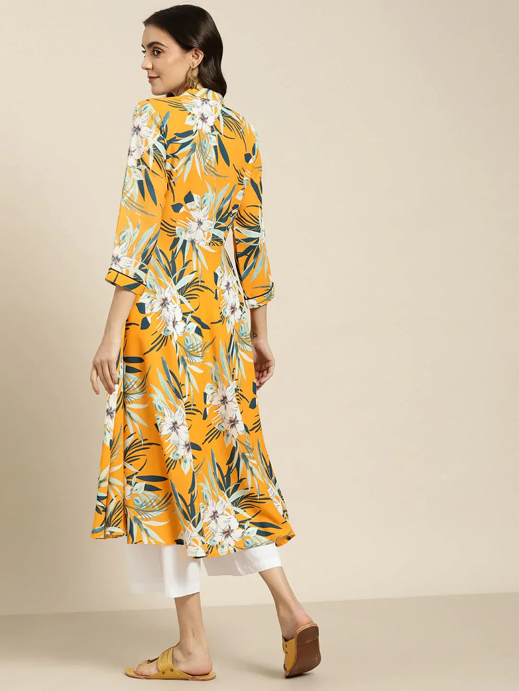 Jompers Women's Yellow & Teal Blue Floral Printed Floral Georgette Anarkali Kurta