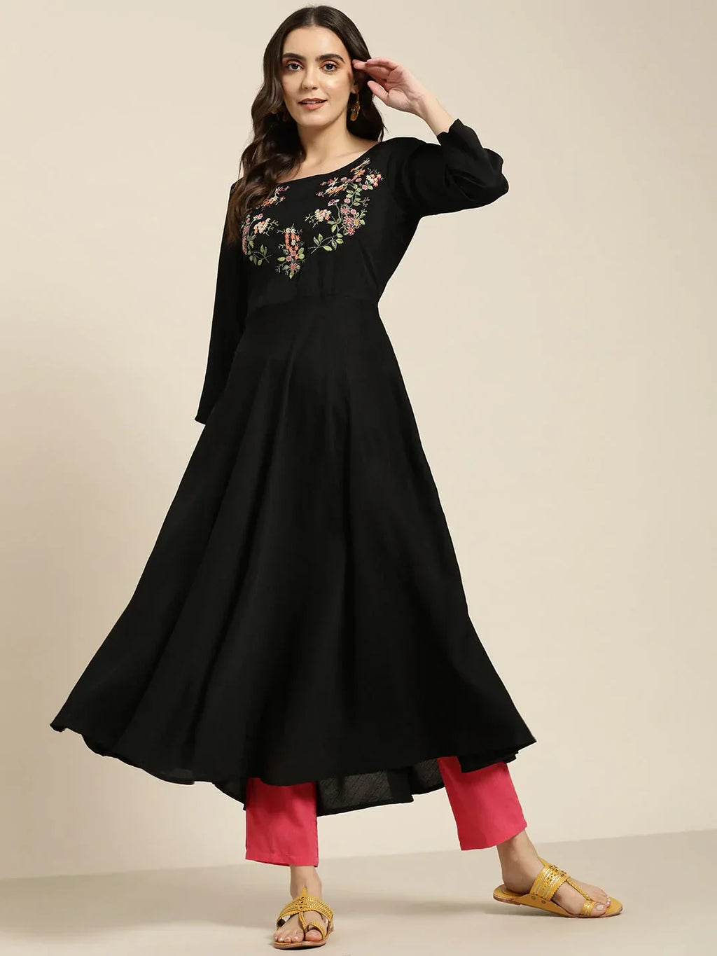 Jompers Women's Black & Green Floral Embroidered Georgette Anarkali Kurta