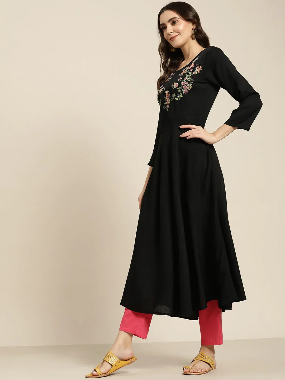 Jompers Women's Black & Green Floral Embroidered Georgette Anarkali Kurta