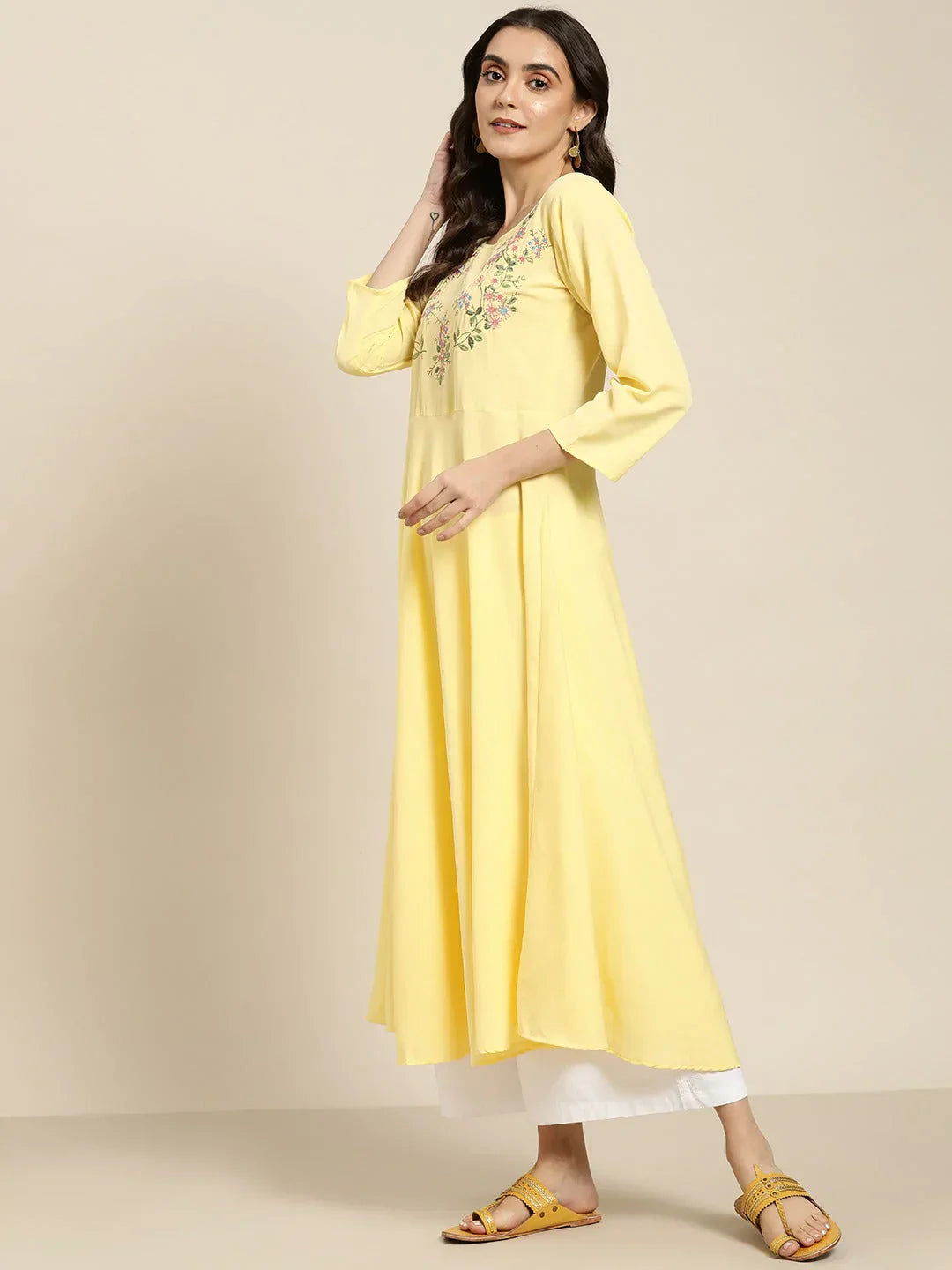 Jompers Women's Yellow & Green Floral Embroidered Georgette Anarkali Kurta