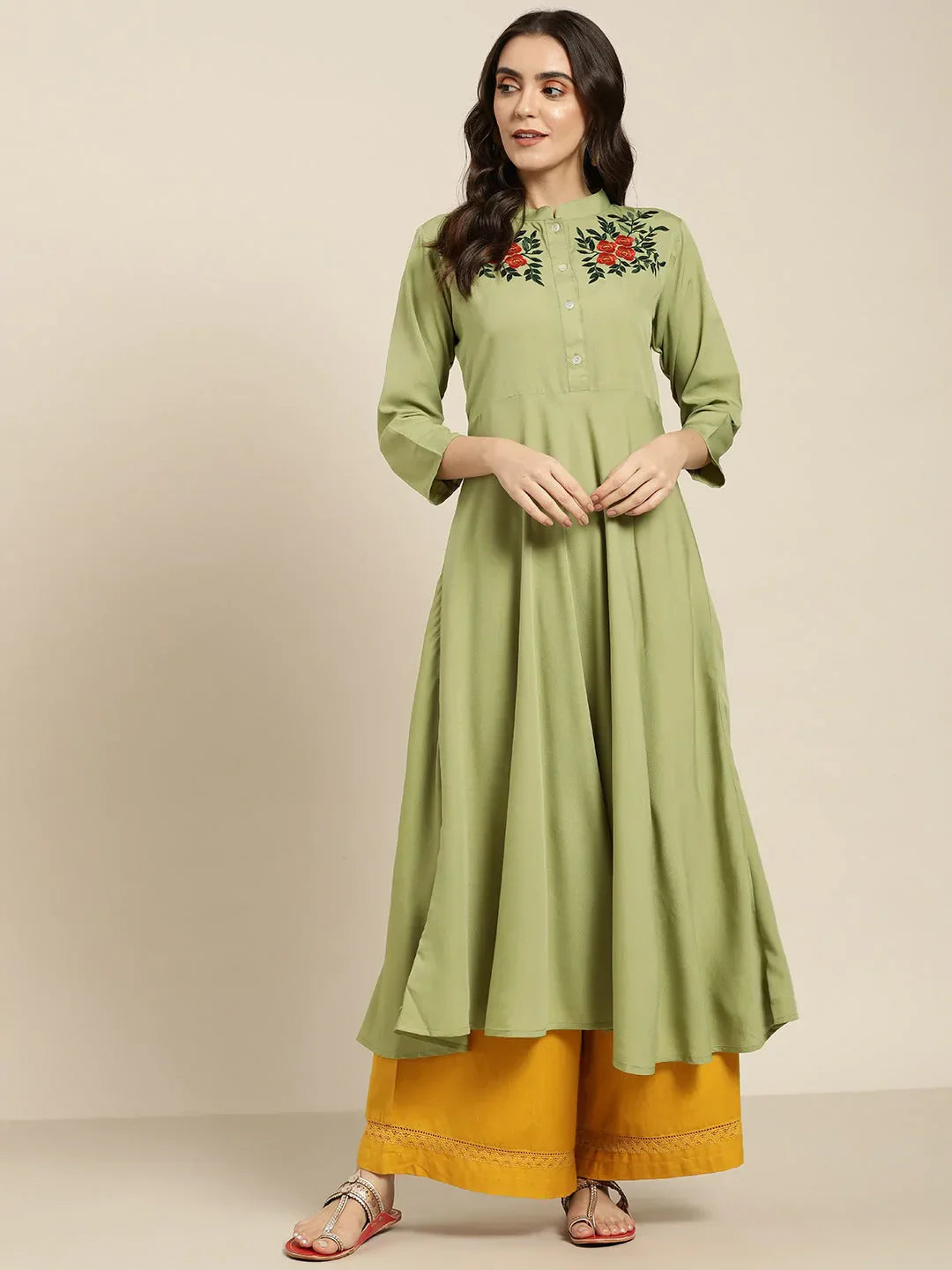Jompers Women's Green & Red Floral Embroidered Georgette Anarkali Kurta