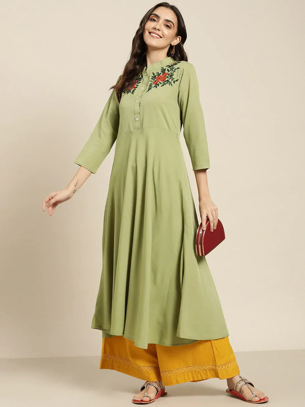 Jompers Women's Green & Red Floral Embroidered Georgette Anarkali Kurta