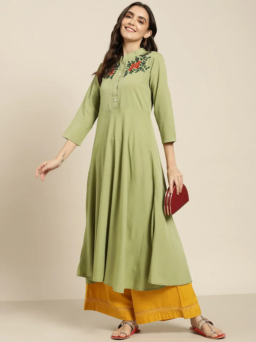 Jompers Women's Green & Red Floral Embroidered Georgette Anarkali Kurta