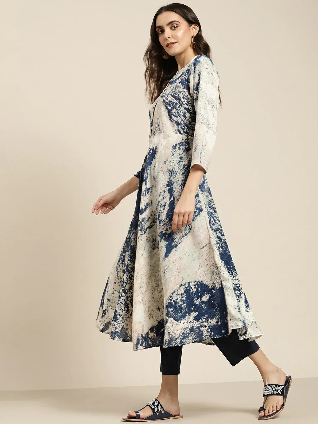 Jompers Women's Navy Blue & Pink Printed Anarkali Kurta