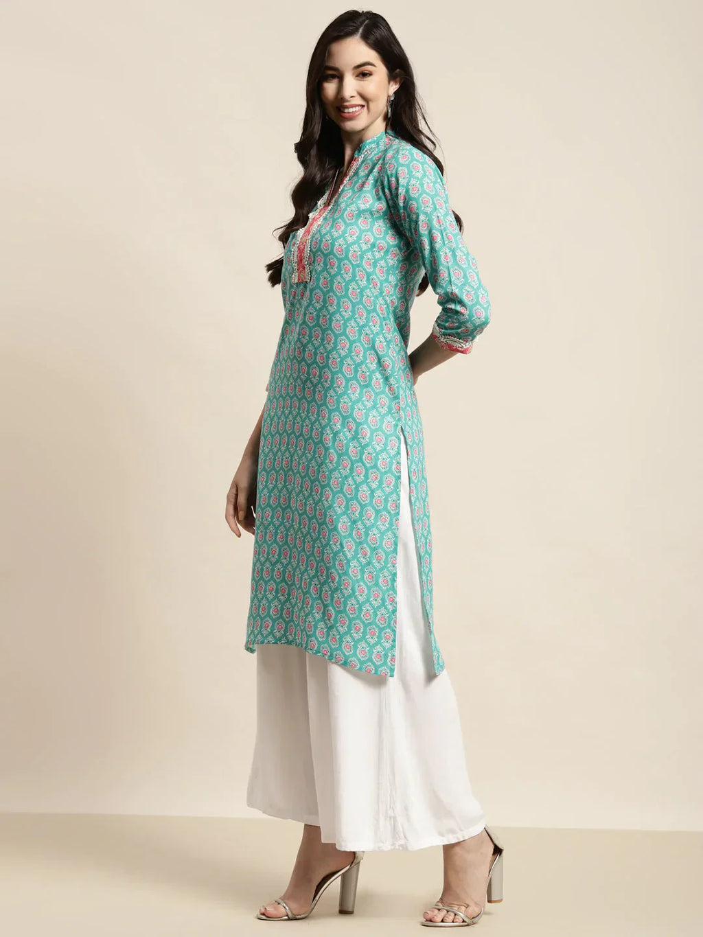 Jompers Women's Ethnic Motifs Thread Work Kurta - Blue