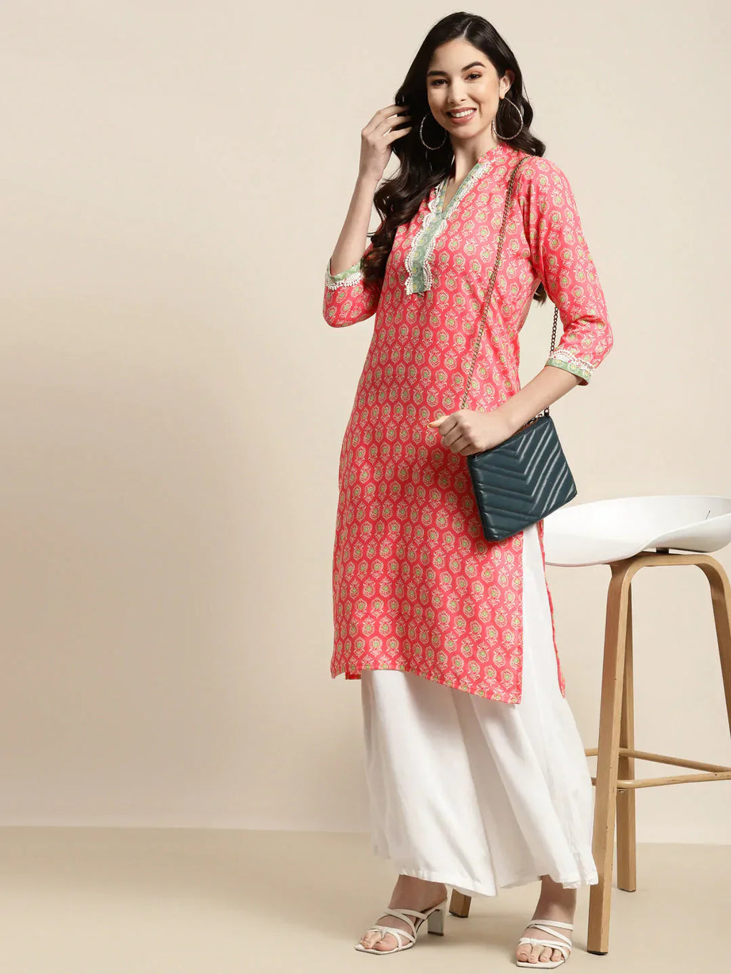 Jompers Women's Ethnic Motifs Thread Work Kurta - Pink