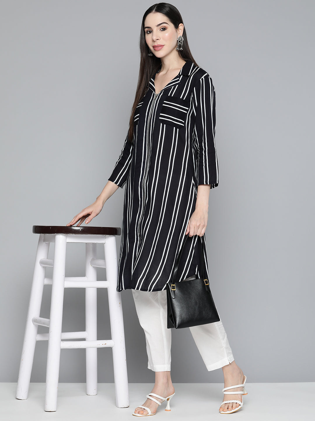 Jompers Women's Black Striped Kurta