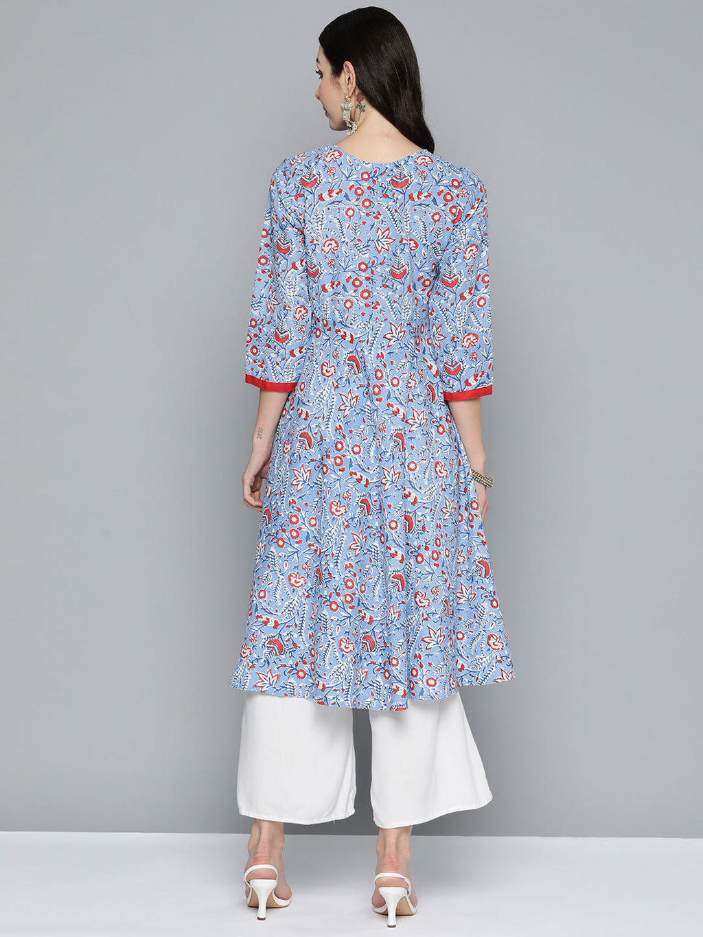 Jompers Women's Blue Floral Printed Anarkali Kurta