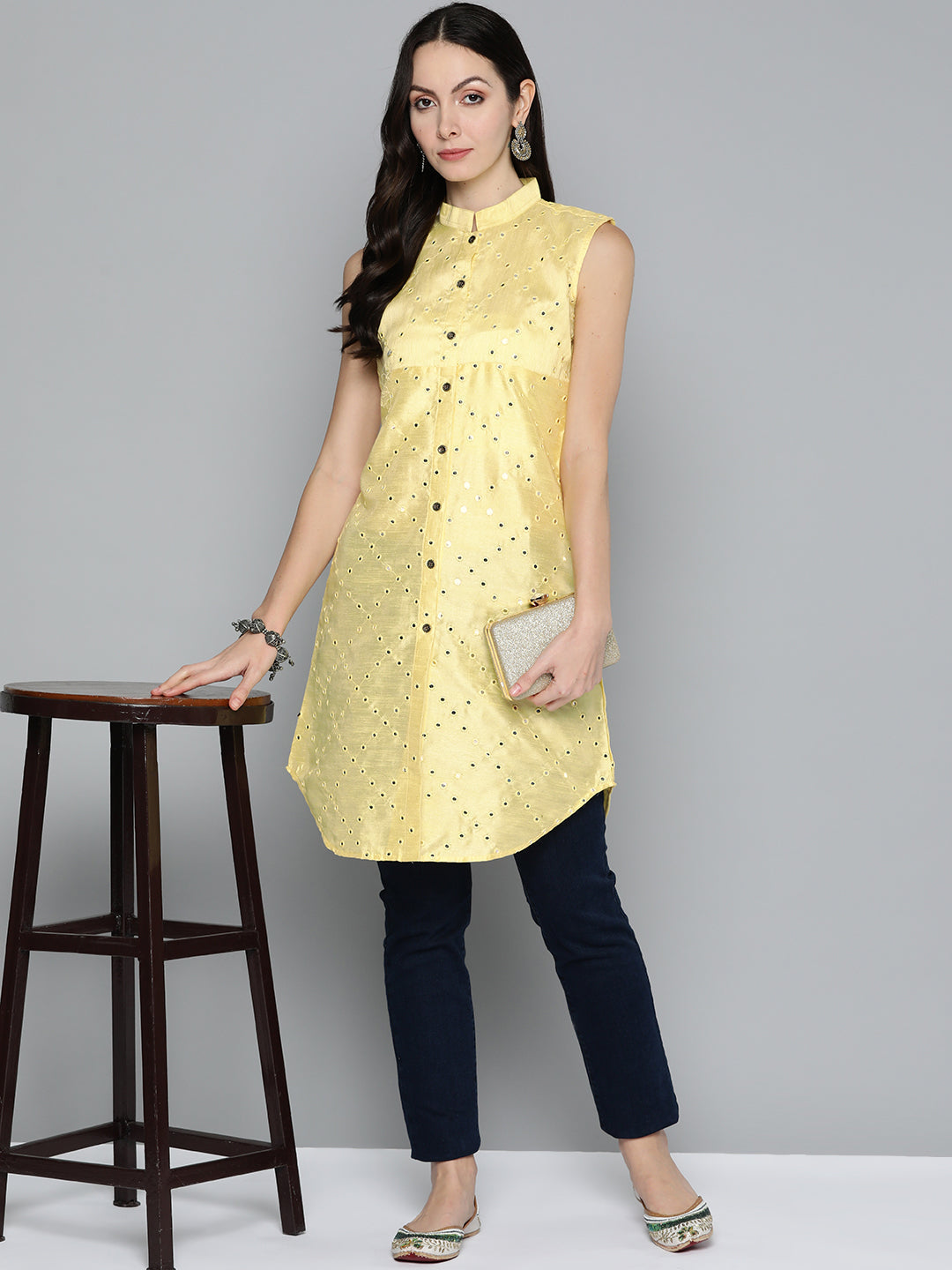 Jompers Women's Geometric Embroidered Mirror Work Kurta - Lemon