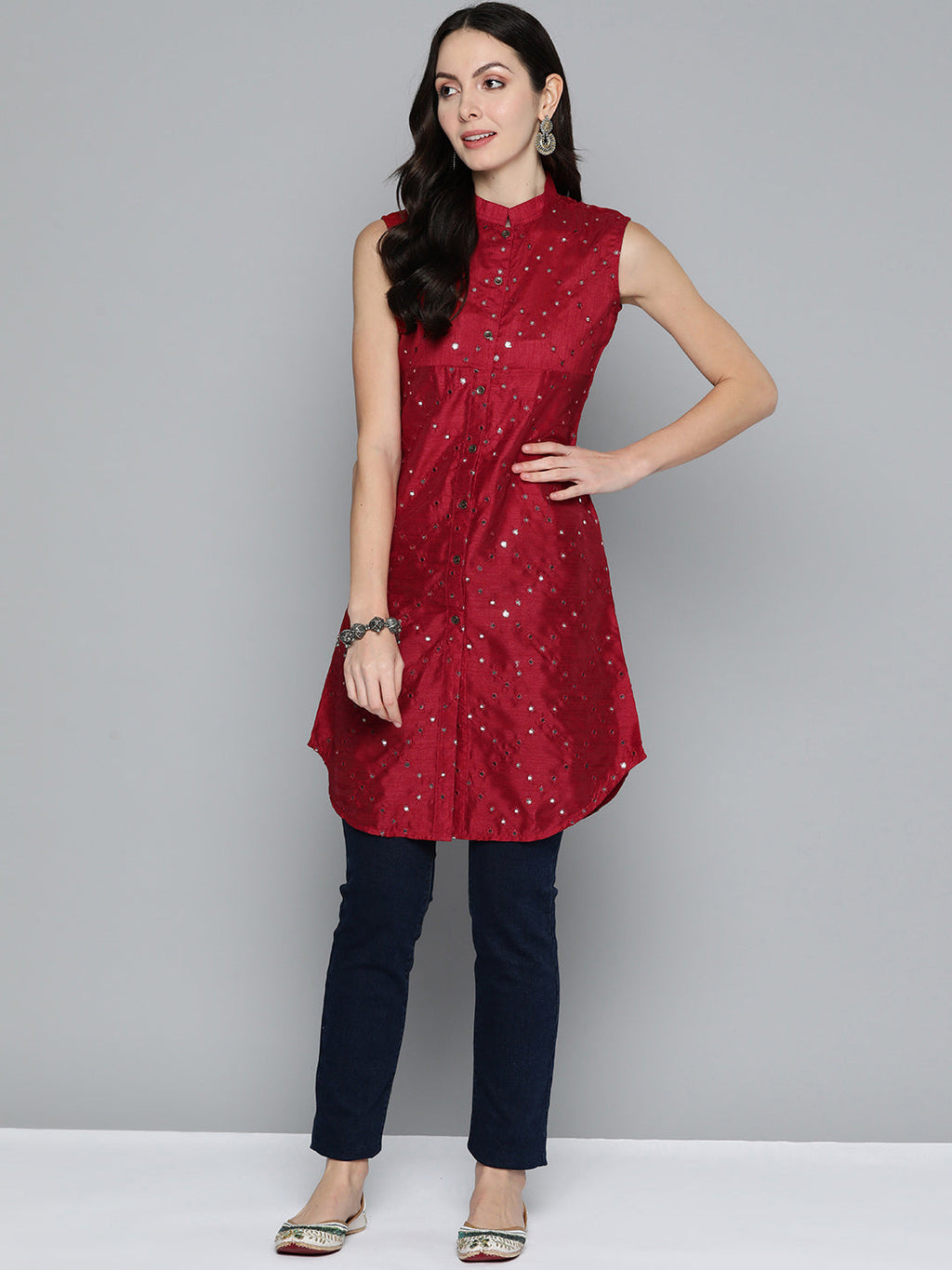 Jompers Women's Geometric Embroidered Mirror Work Kurta - Maroon
