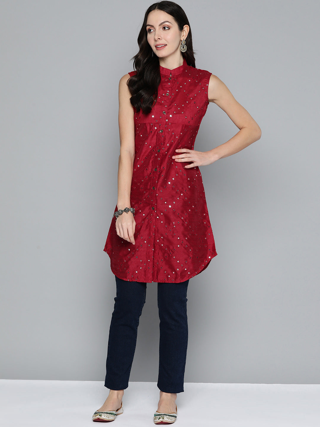 Jompers Women's Geometric Embroidered Mirror Work Kurta - Maroon