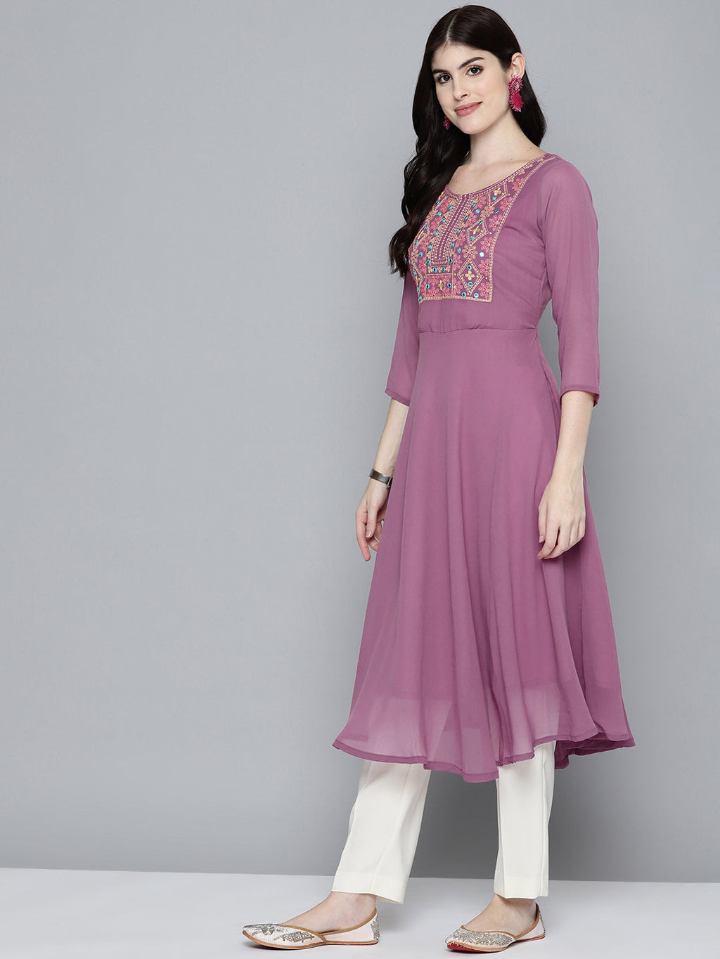 Jompers Women's Embroidered yok flared georgette kurta - Pink
