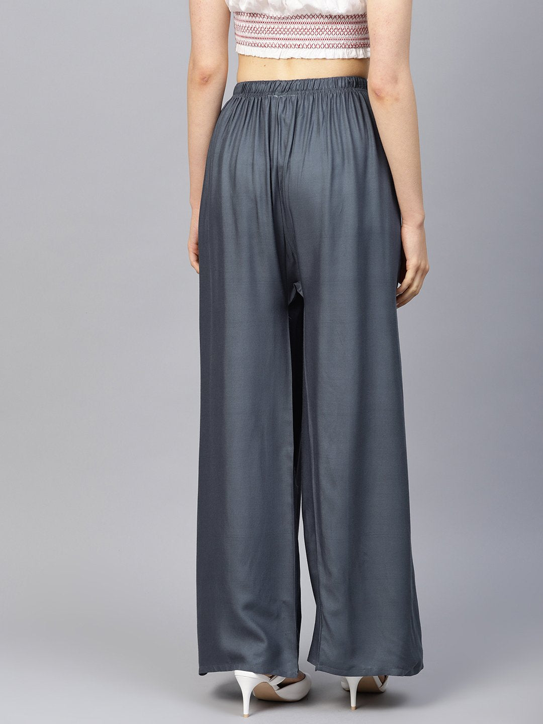 Jompers Women Grey Solid Straight Palazzos