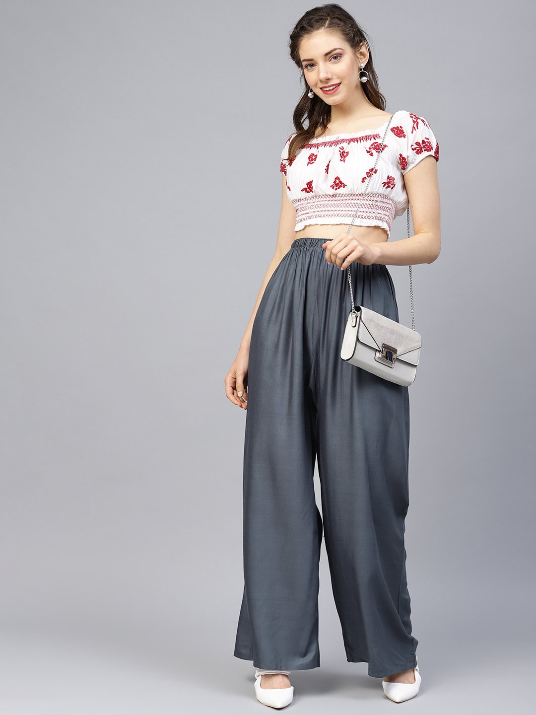 Jompers Women Grey Solid Straight Palazzos