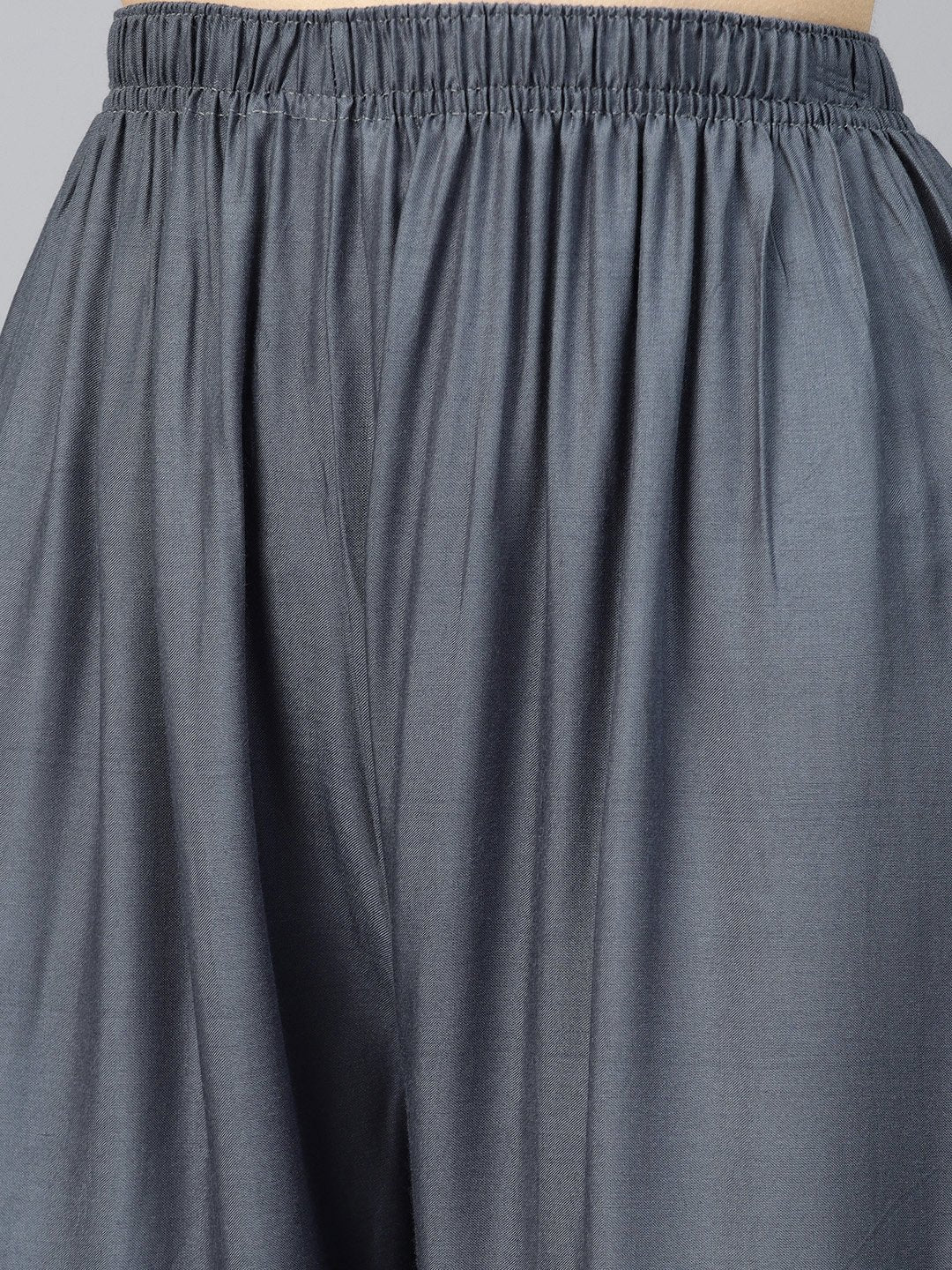 Jompers Women Grey Solid Straight Palazzos