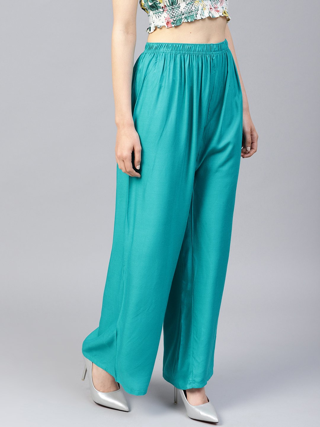 Jompers Women Rama-Green Solid Straight Palazzos