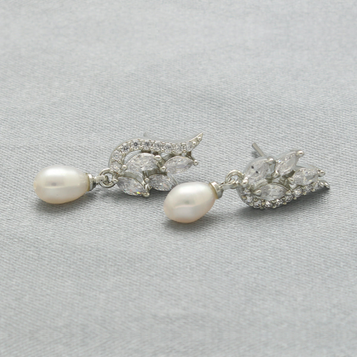 J Pearls Hansa Pearl Earrings Pack 2
