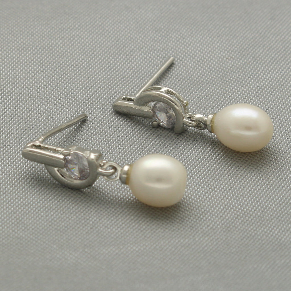 J Pearls Charvi Pearl Earrings