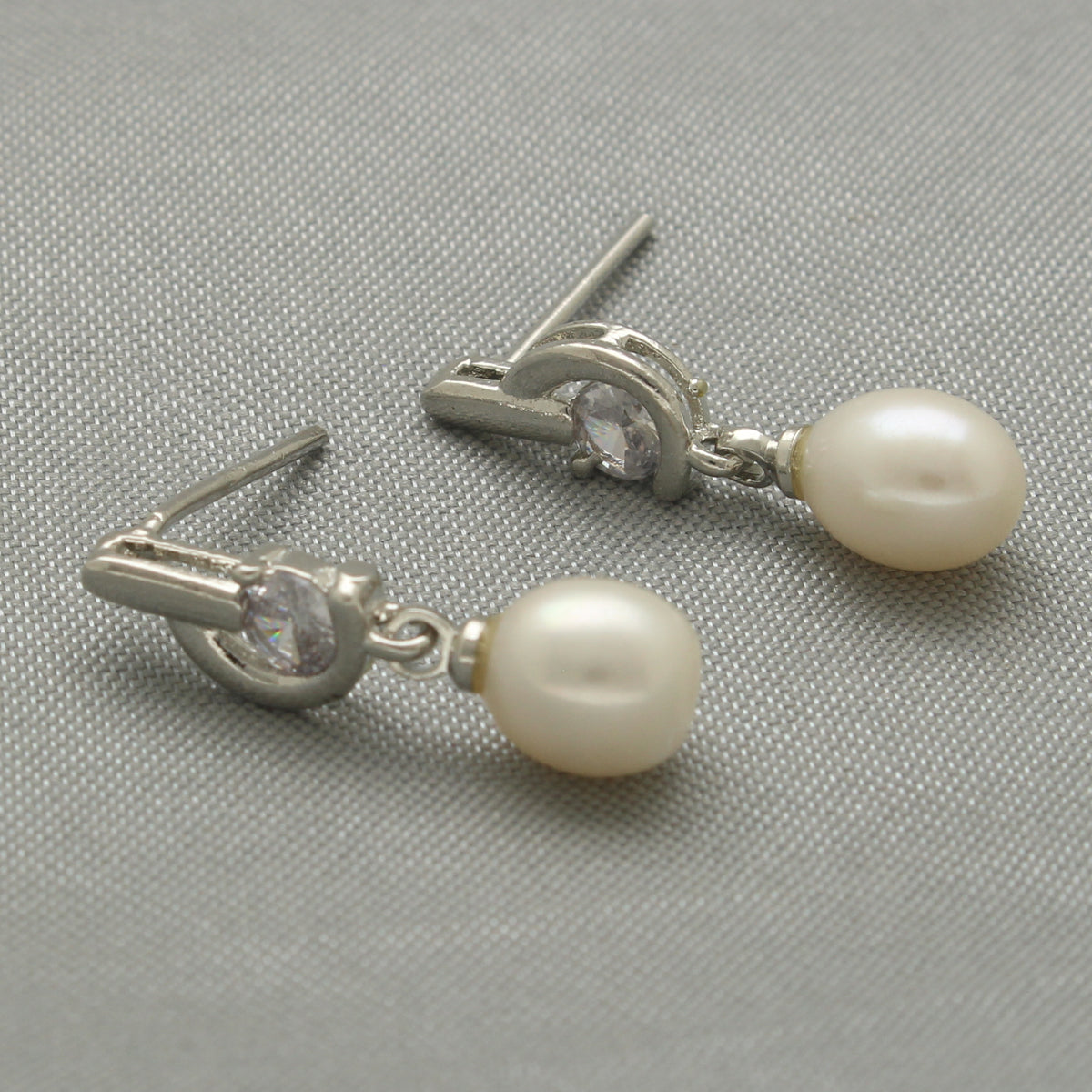 J Pearls Charvi Pearl Earrings