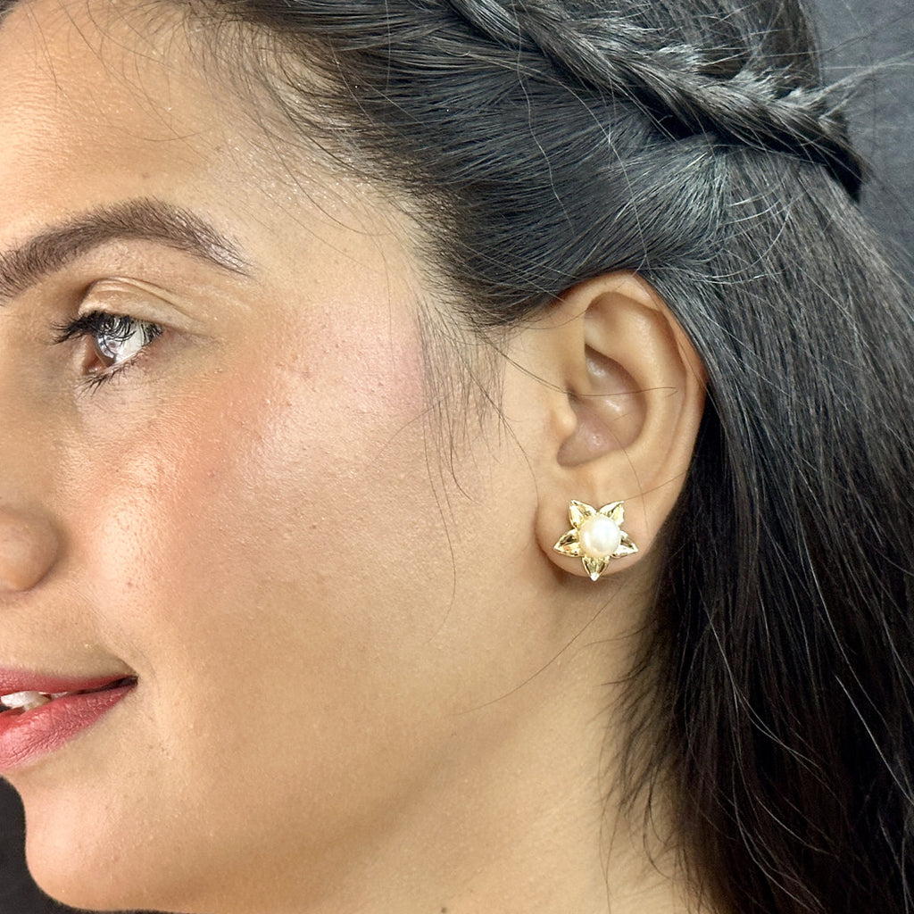 J Pearls Shinning Star Pearl Earrings