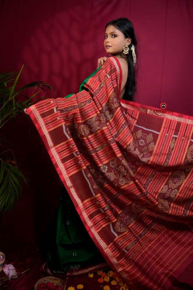 khanduapata Red & Green Colour Dot Design Silk Saree For Women