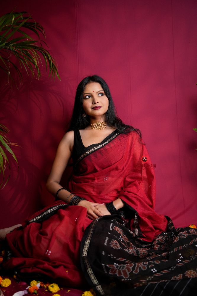 khanduapata Red & Black Dot Design Cotton Saree For Women