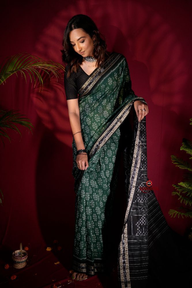 khanduapata Green & Black Colour Flower Design Cotton Saree For Women