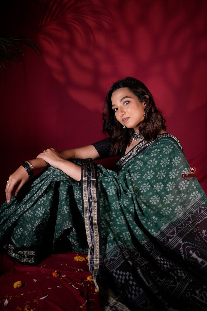 khanduapata Green & Black Colour Flower Design Cotton Saree For Women