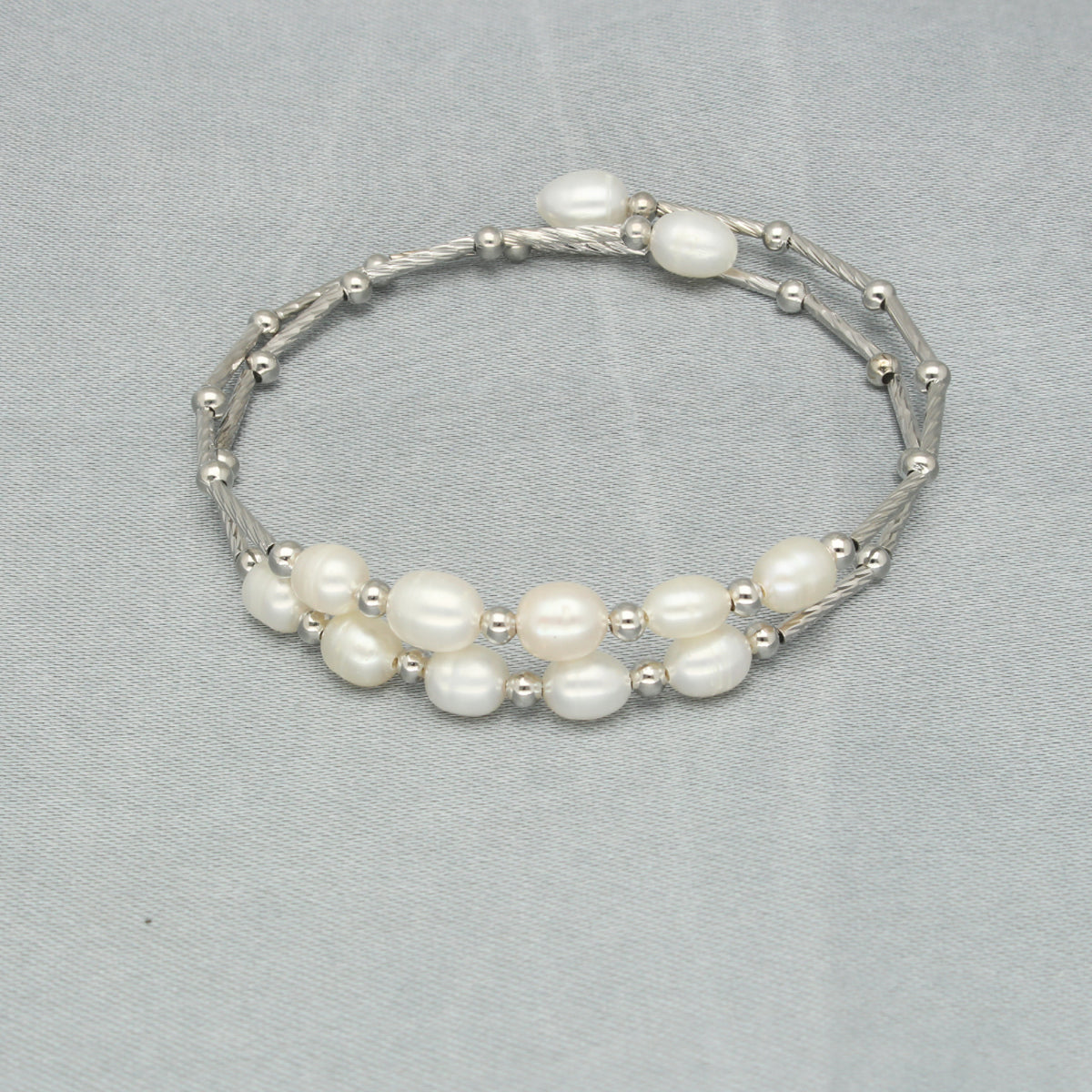 J Pearls Luxurious Pearl Bracelet