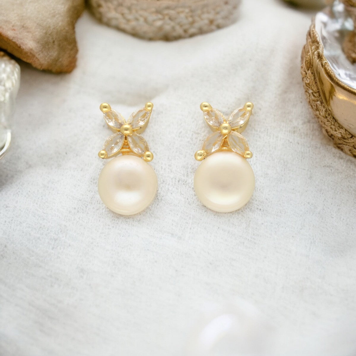J Pearls Ishani Pearl Earrings