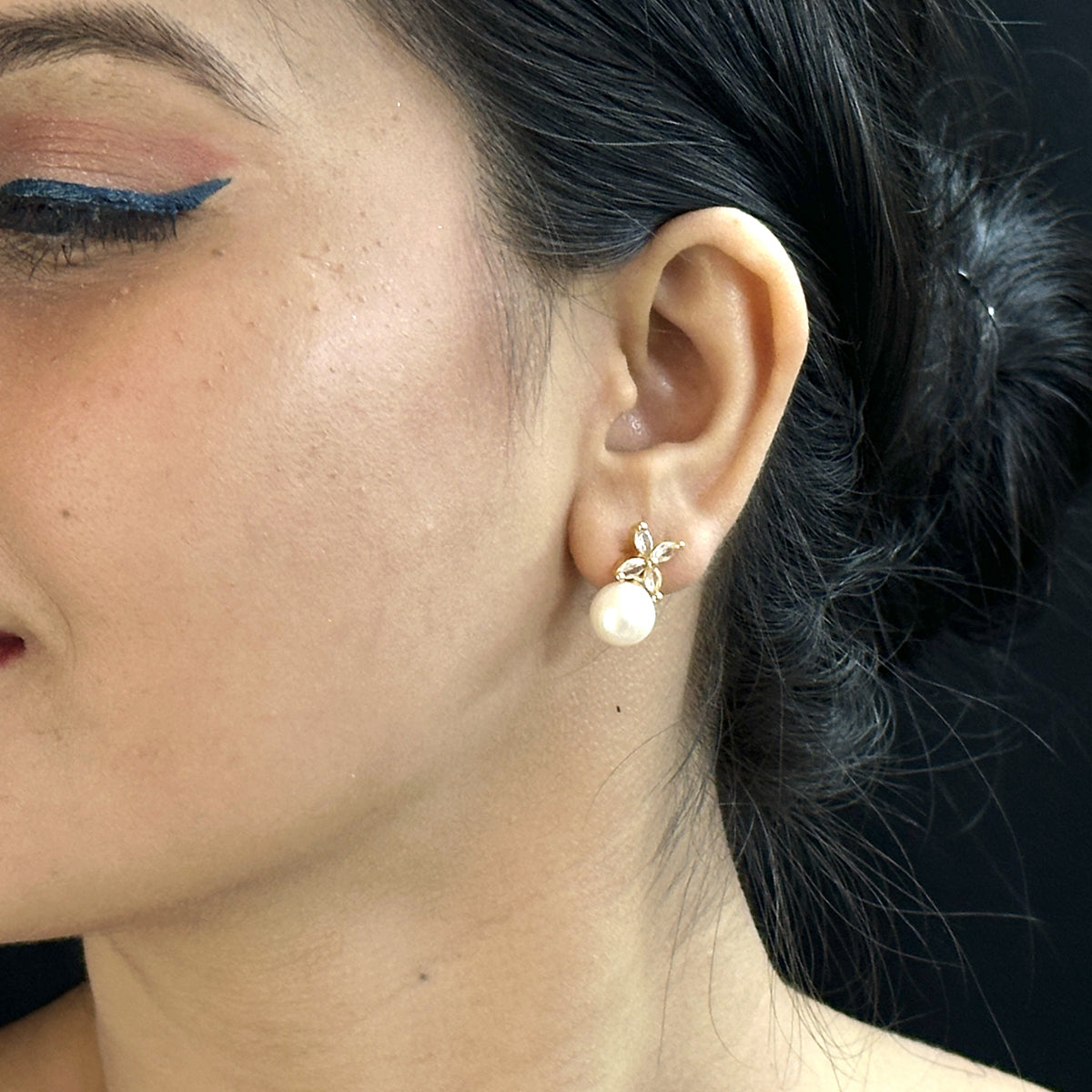 J Pearls Ishani Pearl Earrings
