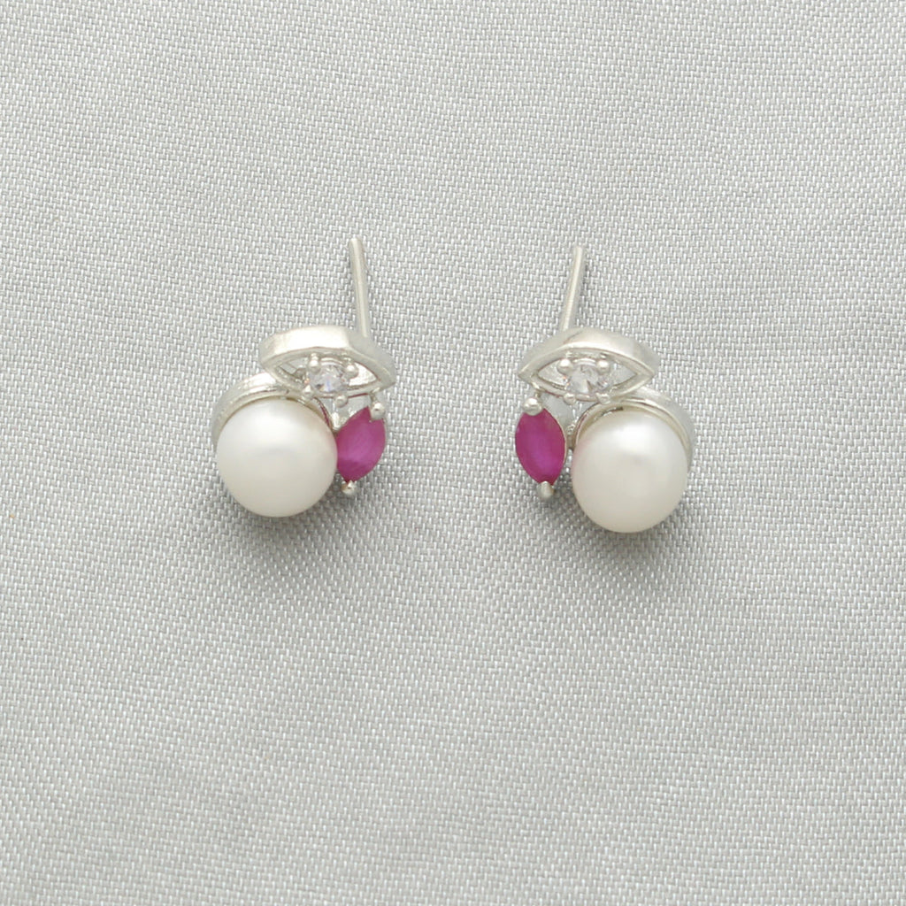 J Pearls Yashvi Pearl Earrings