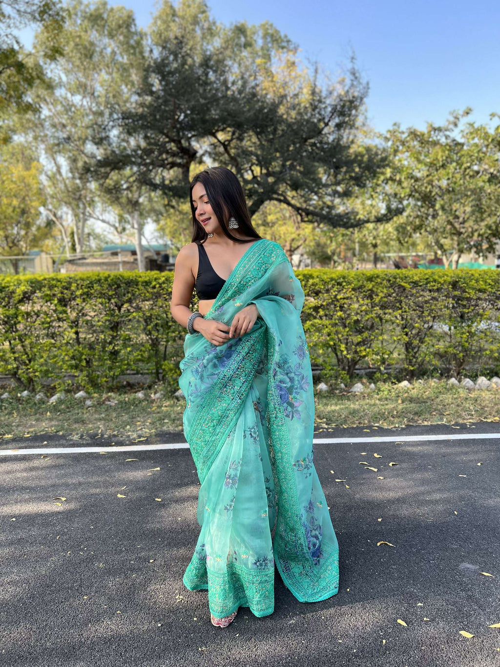 Vamsee Vidhi 1 Blue Organza Saree