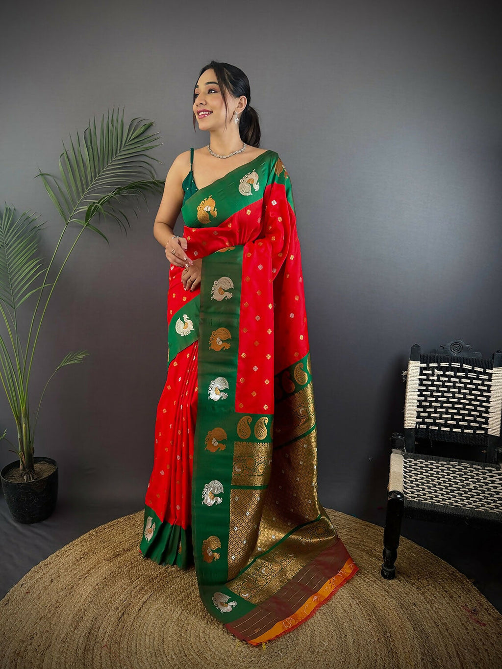 Joban Fashion Green Butti Banarasi Silk Sarees