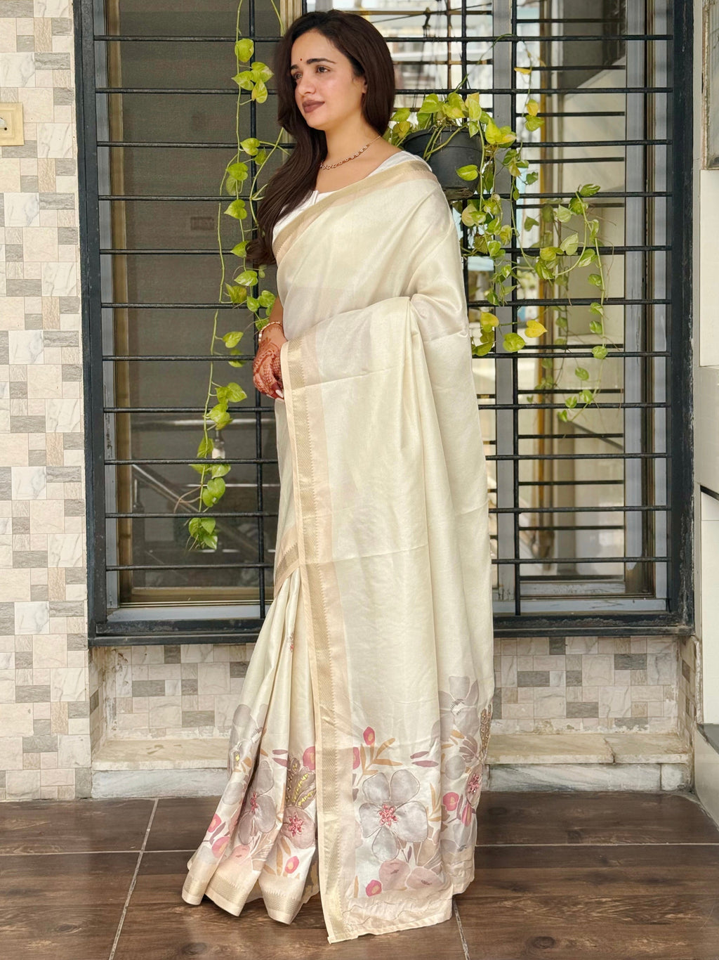 Evanik Off White Tussar Cotton With Hand Mirror Work Saree With Unstitched Blouse