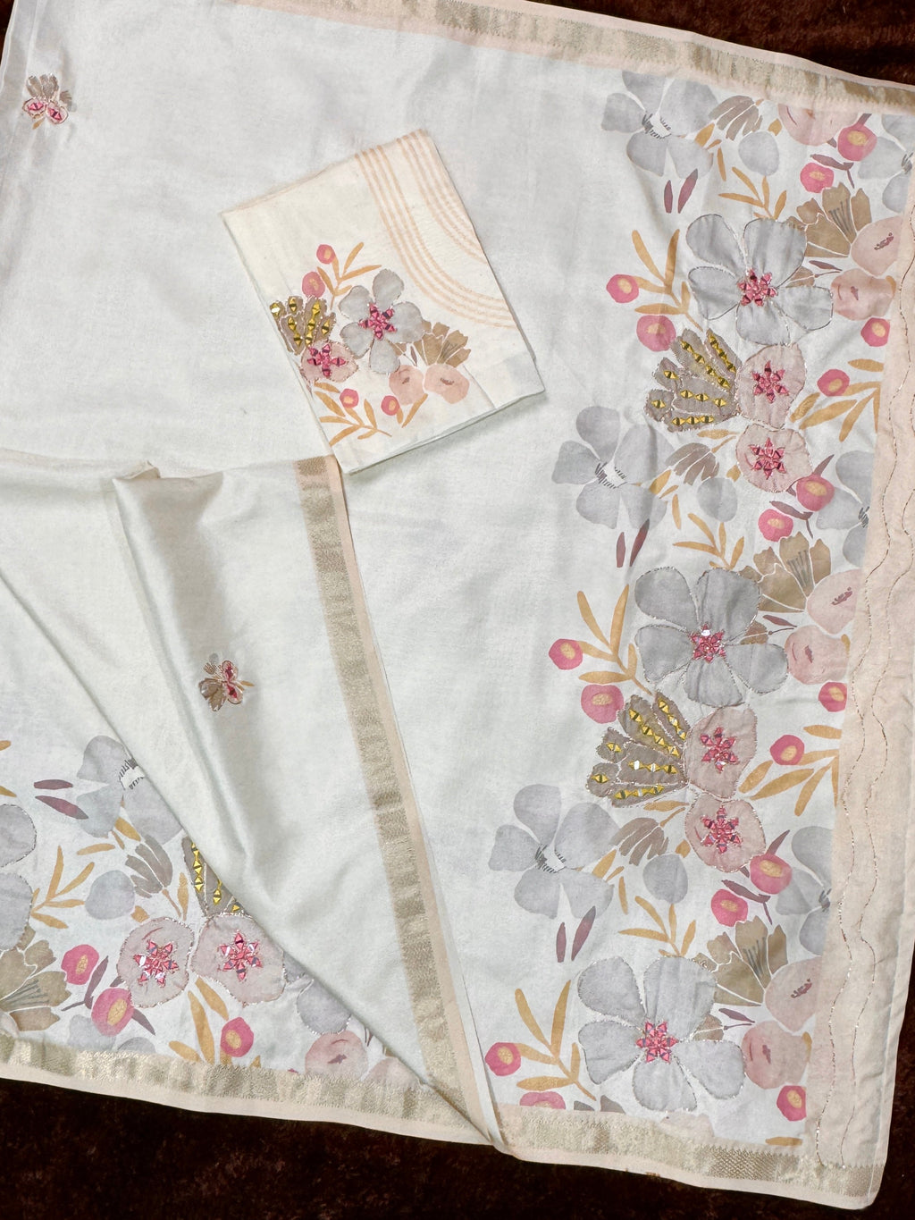 Evanik Off White Tussar Cotton With Hand Mirror Work Saree With Unstitched Blouse