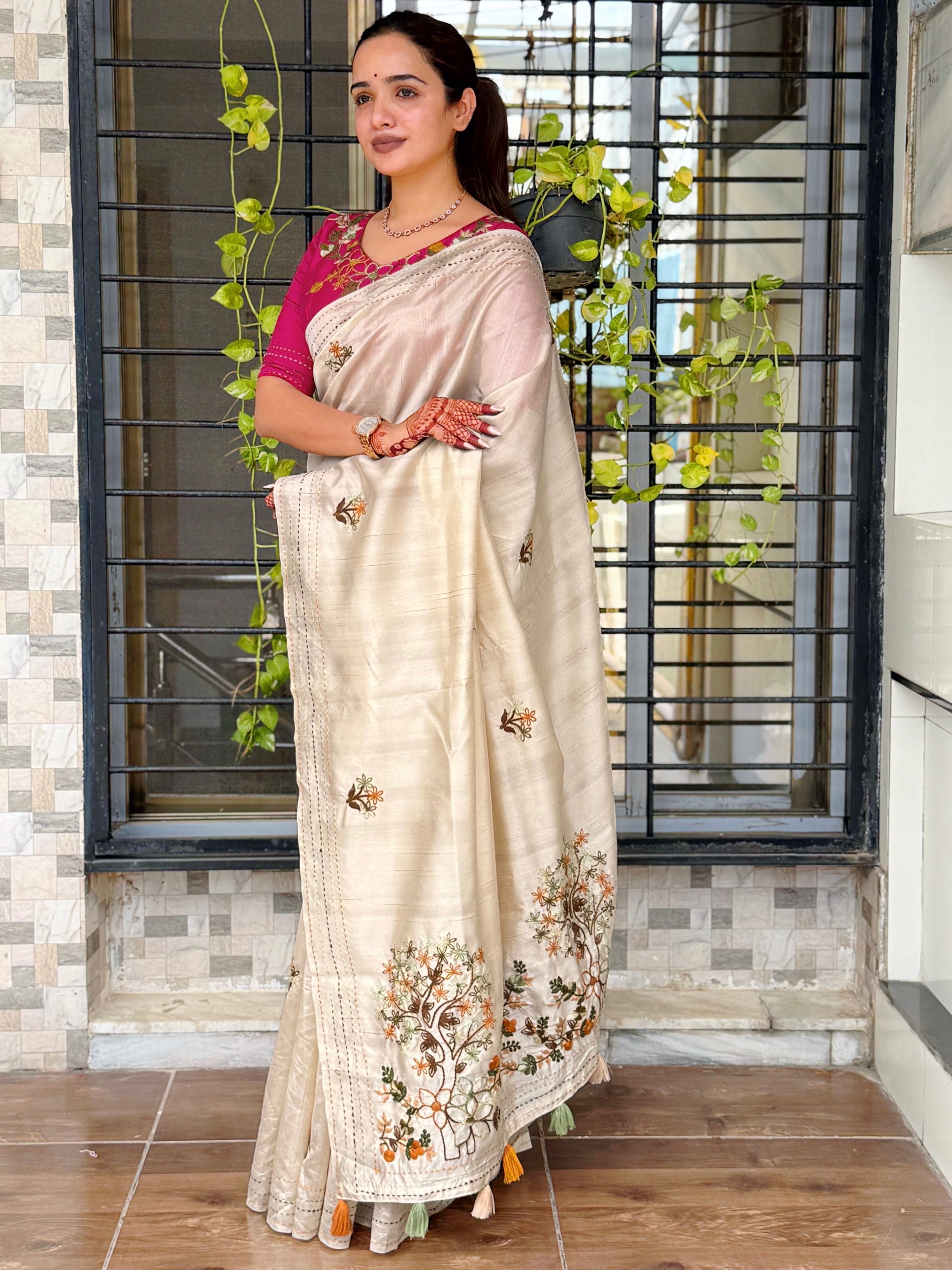 Evanik Cream Kashmiri Style Thread Embroidered Work Saree With Unstitched Blouse