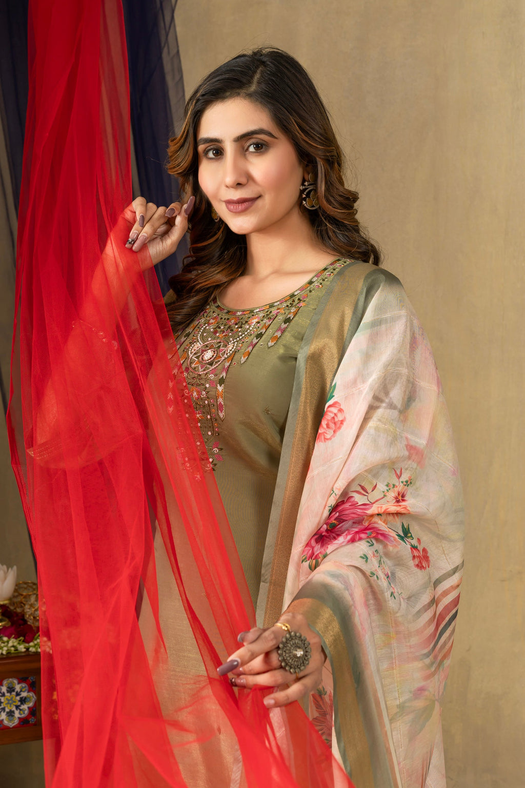 Lorenvalley Fashion Green Shimmer Gold Silk Multi Embroidery Thread With Hand Work Kurta Pant Dupatta