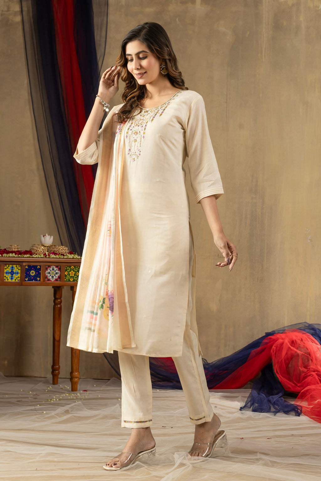 Lorenvalley Fashion Offwhite Shimmer Gold Silk Multi Embroidery Thread With Hand Work Kurta Pant Dupatta