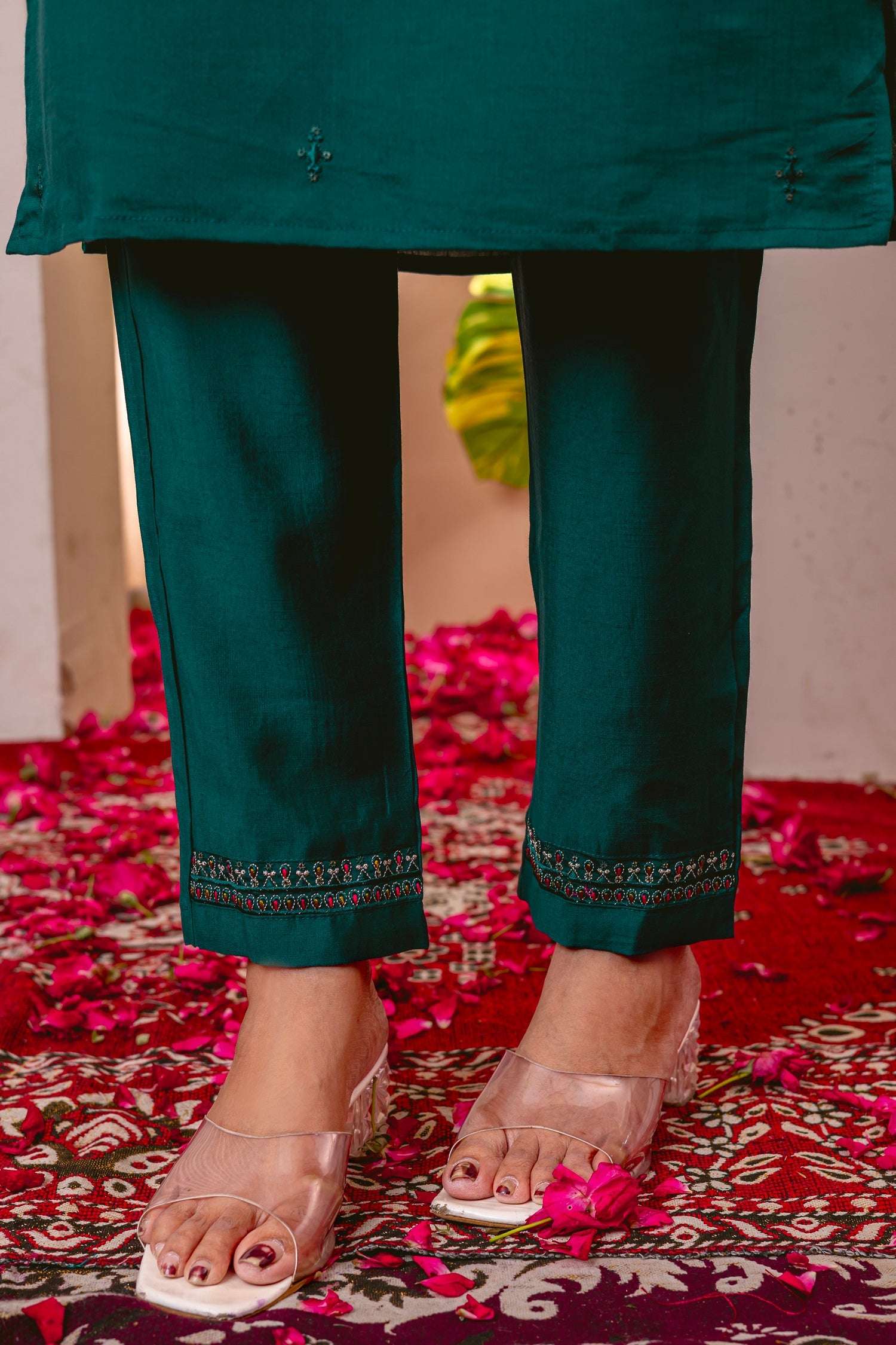 Lorenvalley Fashion Green Marina Viscose Silk Embroidery Thread With Hand Work Kurta Pant Dupatta